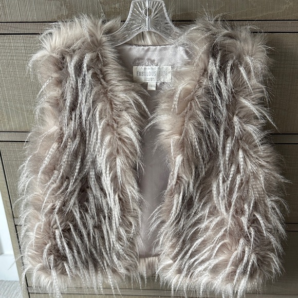Fabulous Furs Cropped Faux Fur Vest - Silver/Beige - Picture 4 of 5
